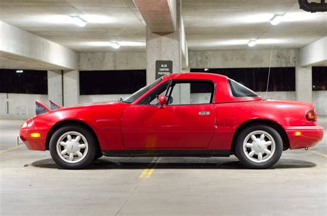 Mazda Miata 1990 photo