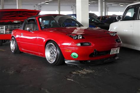 photo of Mazda Miata car production