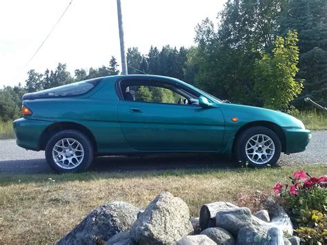 Mazda Mx-3 1995 photo