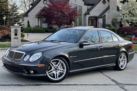 Mercedes-benz Amg e55 2004 photo