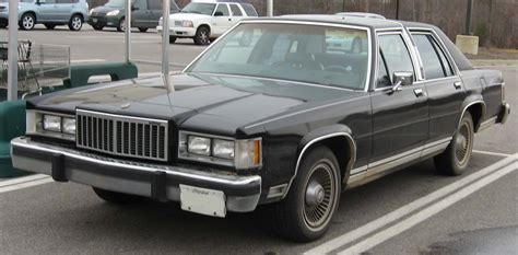 Mercury Grand marquis 1982 photo