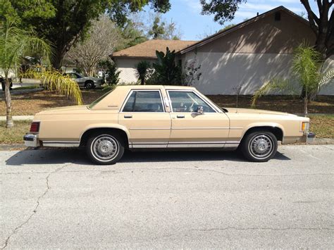 Mercury Grand marquis 1986 photo