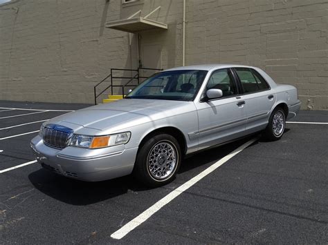 Mercury Grand marquis 2000 photo