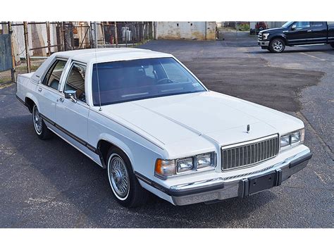 Mercury Marquis 1989 photo