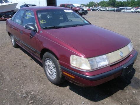 Mercury Sable 1990 photo