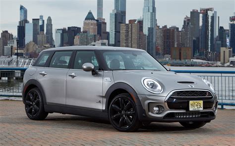 Mini Clubman 2019 photo