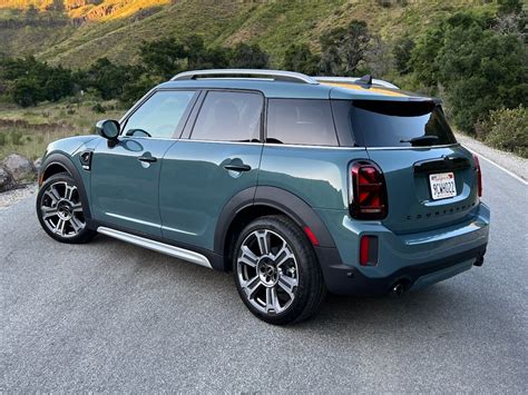 photo of Mini Cooper countryman car production