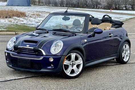 Mini Cooper s convertible 2006 photo