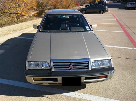 Mitsubishi Galant 1988 photo