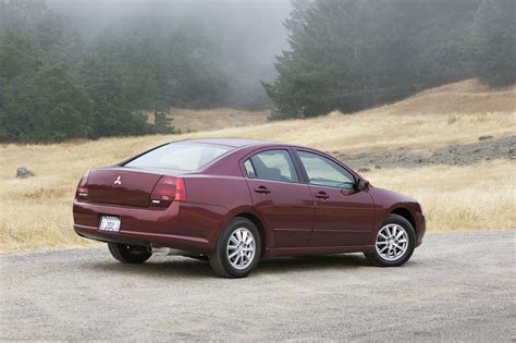 Mitsubishi Galant 2004 photo