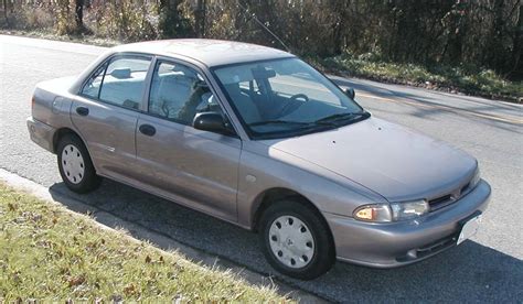 Mitsubishi Mirage 1993 photo