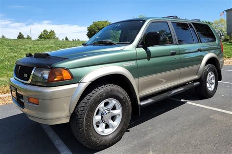 Mitsubishi Montero 1998 photo