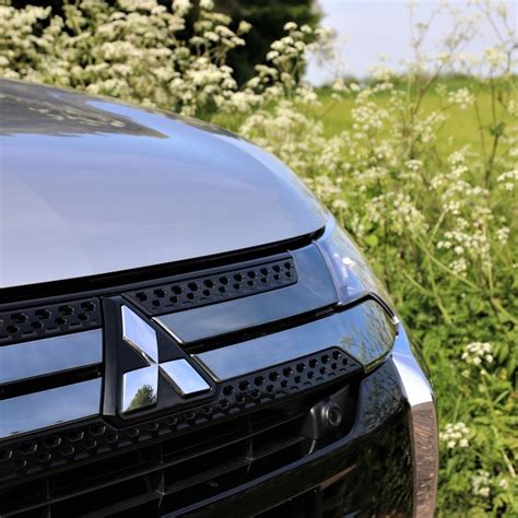 photo of Mitsubishi Outlander car production