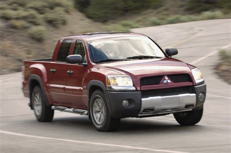 Mitsubishi Raider 2007 photo