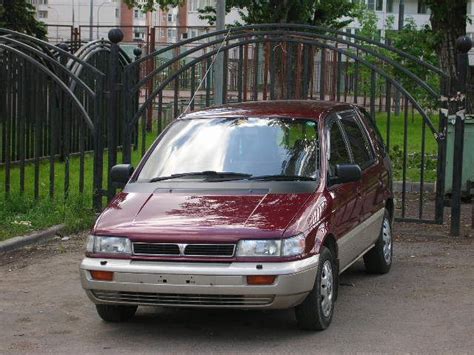 Mitsubishi Wagon 1991 photo