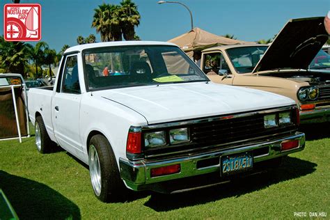 photo of Nissan 720 car production