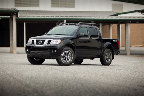 Nissan Frontier 2014 photo