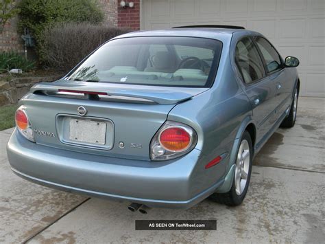 Nissan Maxima 2002 photo