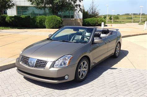 Nissan Maxima 2004 photo