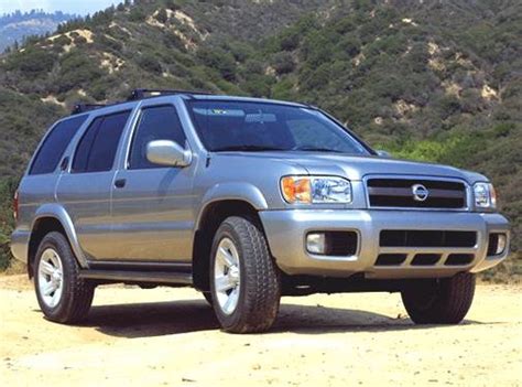 Nissan Pathfinder 2002 photo