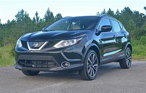 photo of Nissan Rogue sport car production