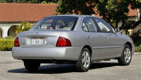 Nissan Sentra 2002 photo