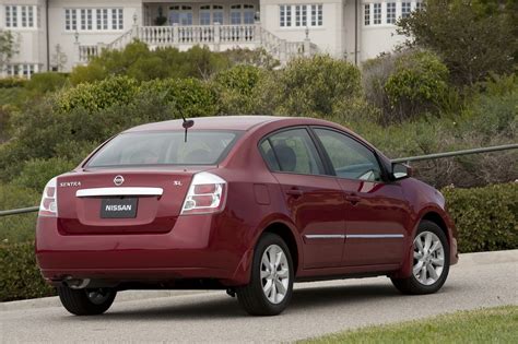 Nissan Sentra 2010 photo