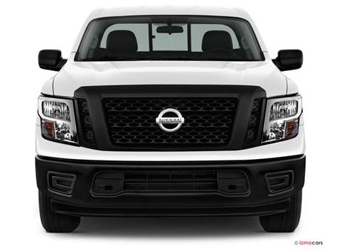 Nissan Titan photo