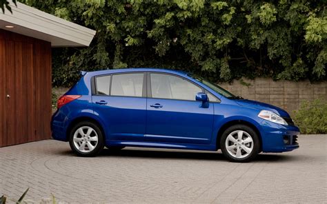 Nissan Versa 2012 photo