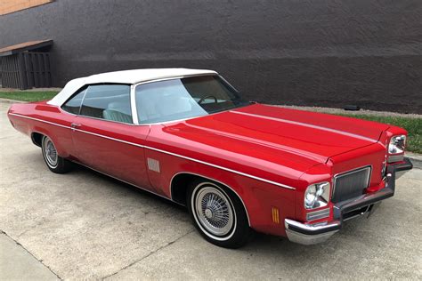 Oldsmobile 88 1972 photo