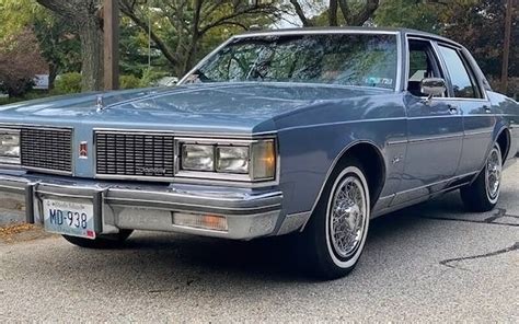 Oldsmobile 88 1987 photo