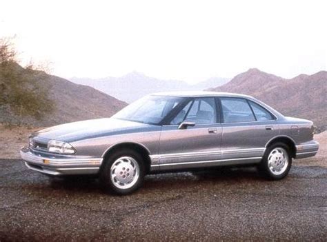 Oldsmobile 88 1992 photo