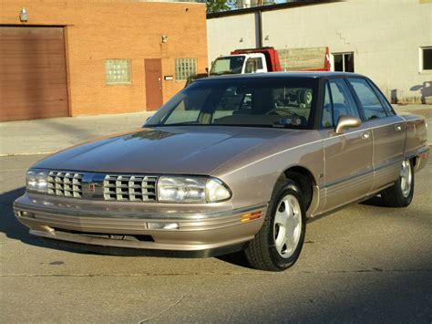 Oldsmobile 98 1992 photo