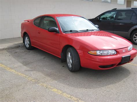 Oldsmobile Alero 2001 photo