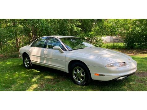 Oldsmobile Aurora 1996 photo