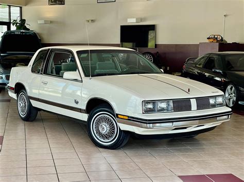 photo of Oldsmobile Calais car production