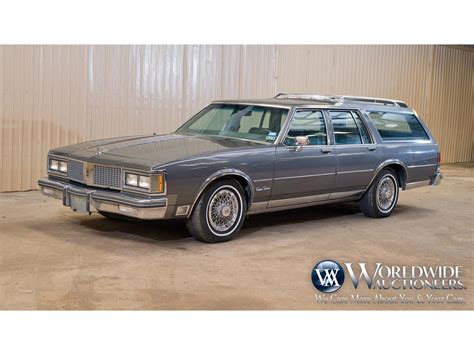 Oldsmobile Custom cruiser 1987 photo