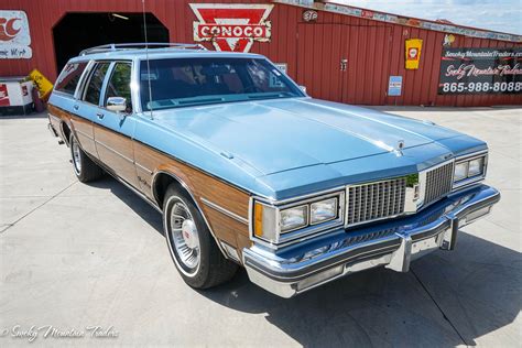 photo of Oldsmobile Custom cruiser car production