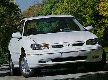 Oldsmobile Cutlass 1998 photo