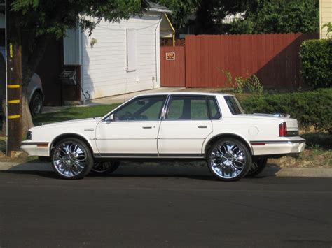 Oldsmobile Cutlass ciera 1986 photo