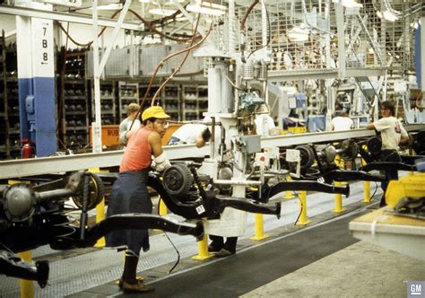 photo of Oldsmobile Cutlass car production