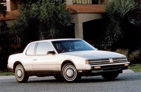 Oldsmobile Toronado 1988 photo