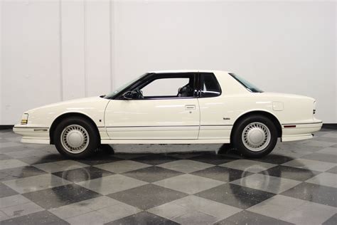 Oldsmobile Toronado 1990 photo