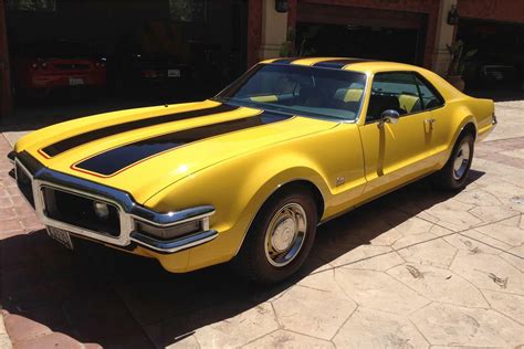 Oldsmobile Toronado photo