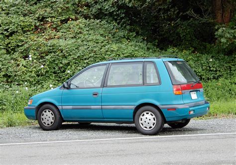 Plymouth Colt vista 1993 photo