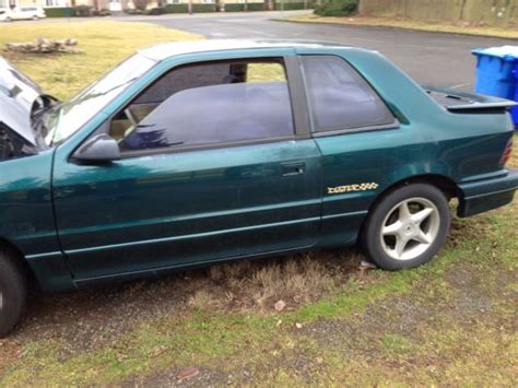 Plymouth Duster 1993 photo