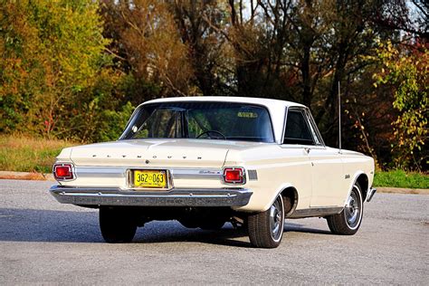 Plymouth Satellite