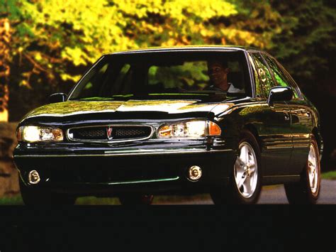 Pontiac Bonneville 1996 photo