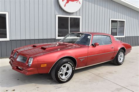 Pontiac Firebird 1976 photo