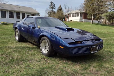 Pontiac Firebird 1982 photo